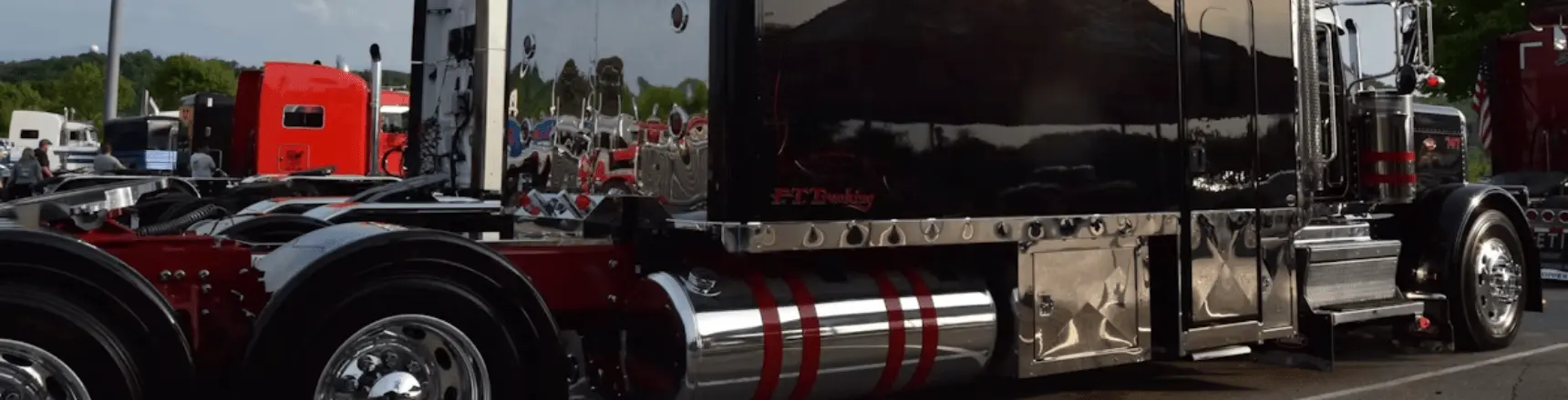 Custom Peterbilt 389
